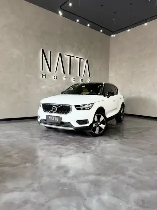 VOLVO XC40 2020