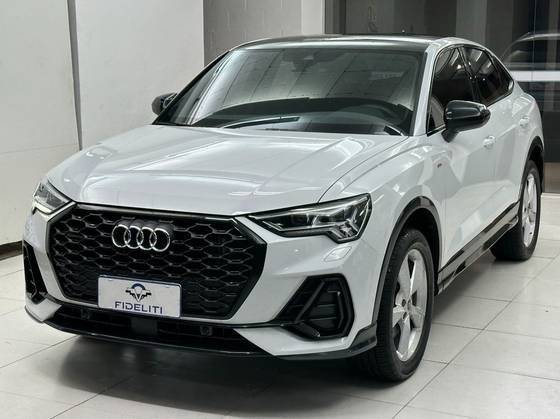 AUDI Q3 2023