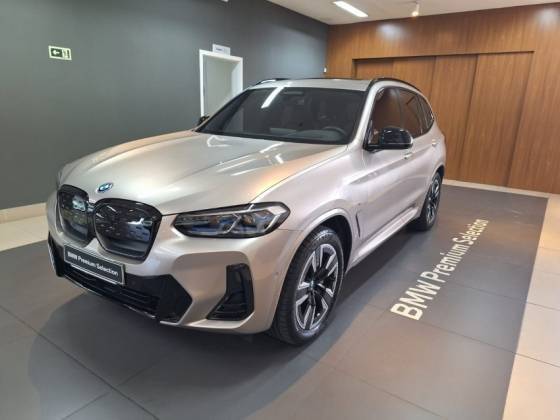 BMW iX3 2024