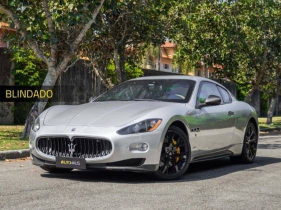 MASERATI GRANTURISMO 2010