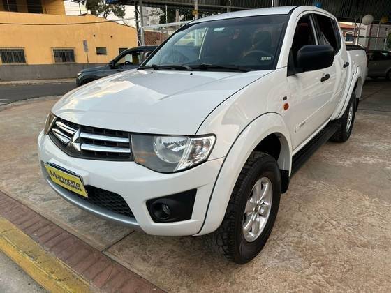 MITSUBISHI L200 TRITON 2015