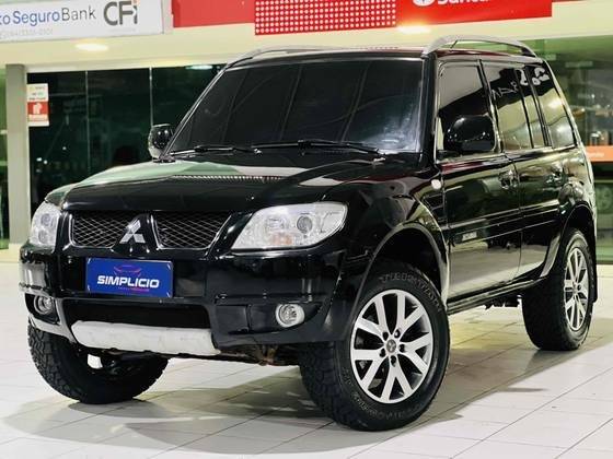 MITSUBISHI PAJERO TR4 2012