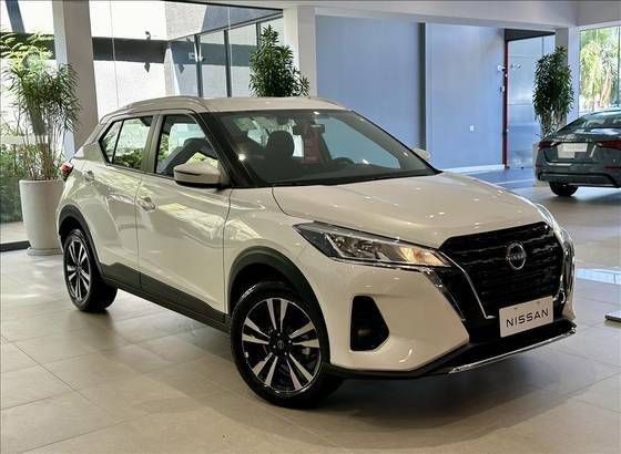 NISSAN KICKS PLAY 2025