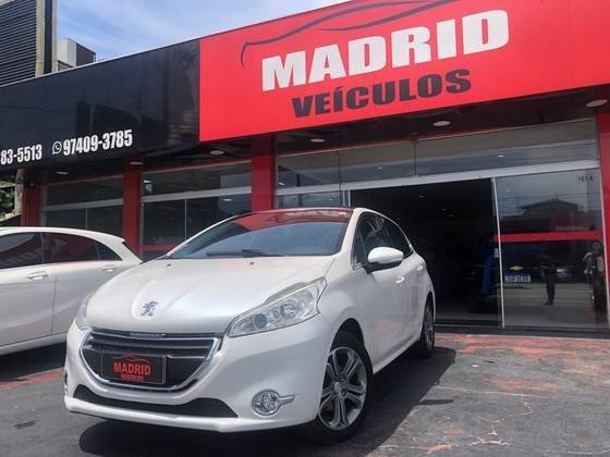PEUGEOT 208 2016