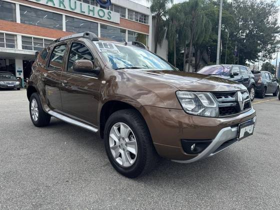 RENAULT DUSTER 2016