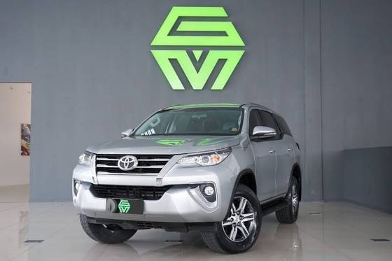 TOYOTA HILUX 2018