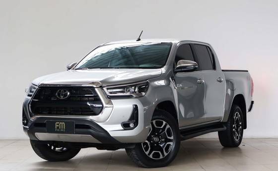 TOYOTA HILUX 2021