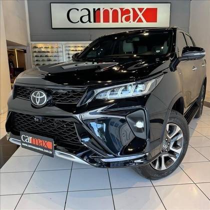 TOYOTA HILUX SW4 2024