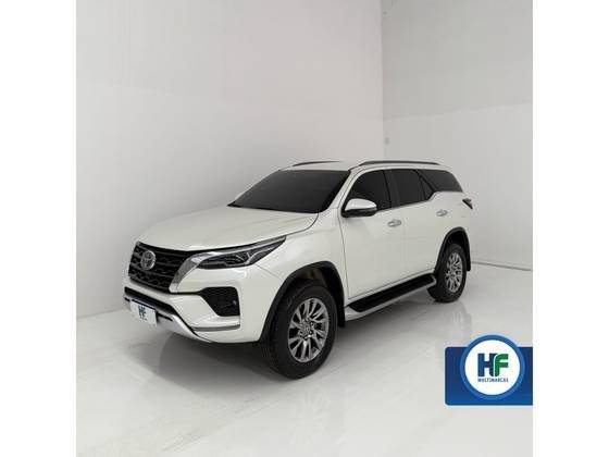 TOYOTA HILUX SW4 2021