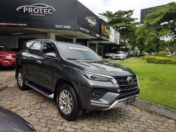 TOYOTA HILUX SW4 2021