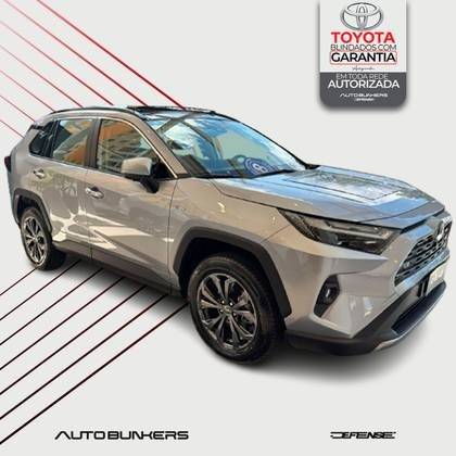 TOYOTA RAV4 2025