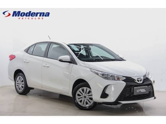 TOYOTA YARIS 2023
