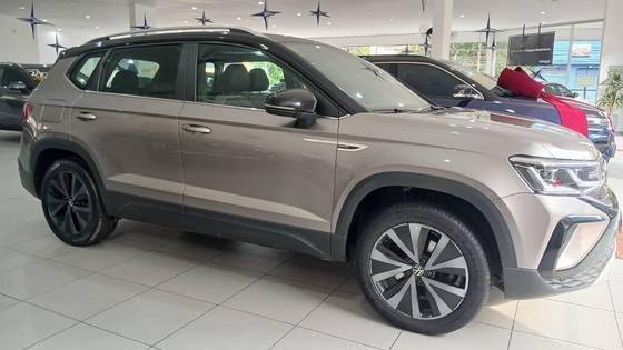VOLKSWAGEN TAOS 2022