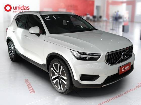 VOLVO XC40 2021