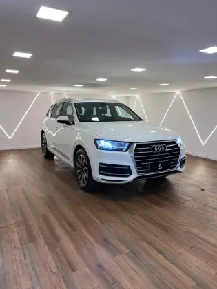 AUDI Q7 2016