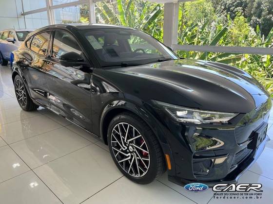 FORD MUSTANG MACH-e 2023