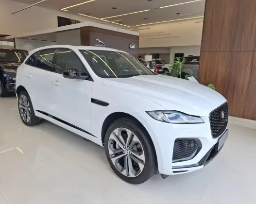 JAGUAR F-PACE 2024