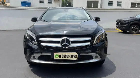 MERCEDES-BENZ GLA 200 2017