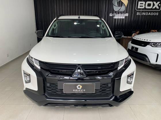 MITSUBISHI L200 TRITON 2024