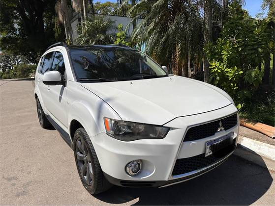 MITSUBISHI OUTLANDER 2012