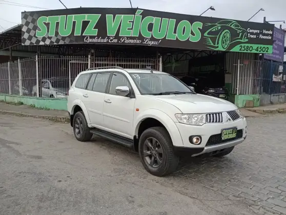 MITSUBISHI PAJERO DAKAR 2013