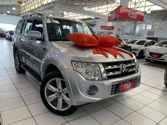 MITSUBISHI PAJERO FULL 2014