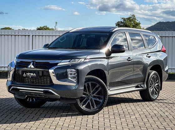MITSUBISHI PAJERO SPORT 2024