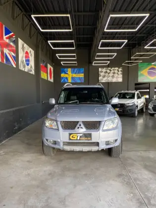 MITSUBISHI PAJERO TR4 2013