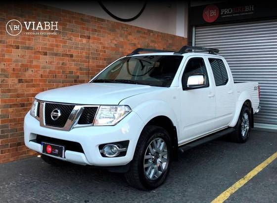 NISSAN FRONTIER 2016