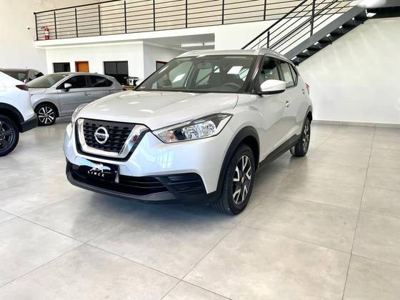 NISSAN KICKS 2021