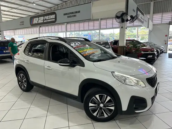 PEUGEOT 2008 2021