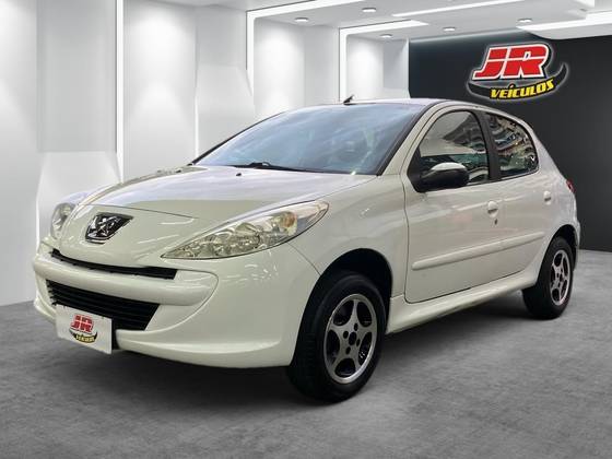 PEUGEOT 207 2014