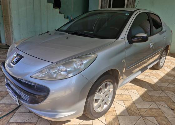 PEUGEOT 207 2011
