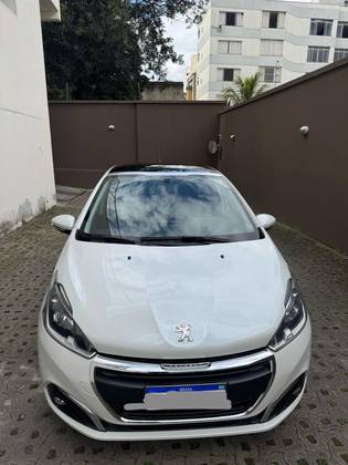 PEUGEOT 208 2017