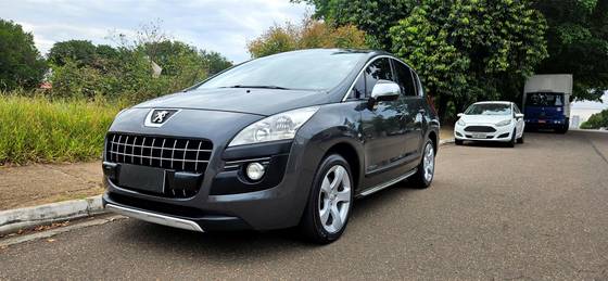 PEUGEOT 3008 2011