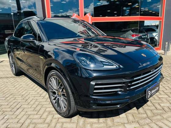 PORSCHE CAYENNE 2022