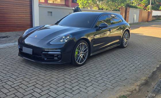 PORSCHE PANAMERA 2023