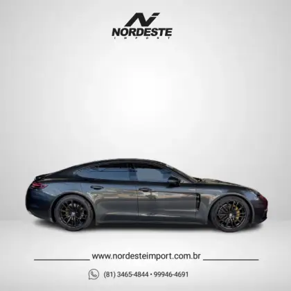 PORSCHE PANAMERA 2017