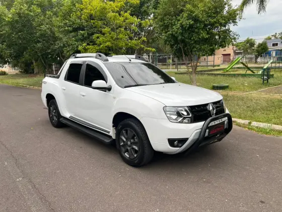 RENAULT DUSTER OROCH 2016