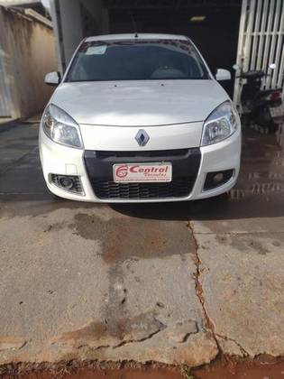 RENAULT SANDERO 2013