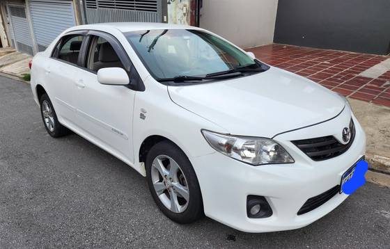 TOYOTA COROLLA 2013