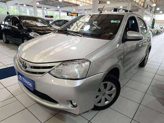 TOYOTA ETIOS 2017