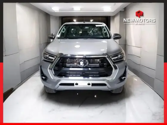 TOYOTA HILUX 2025