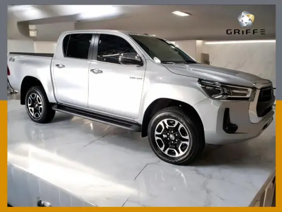 TOYOTA HILUX 2025