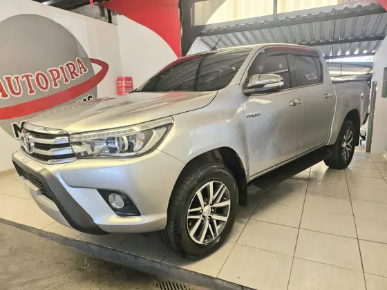 TOYOTA HILUX 2017
