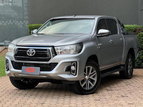 TOYOTA HILUX 2019