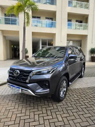 TOYOTA HILUX SW4 2022