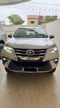 TOYOTA HILUX SW4 2019