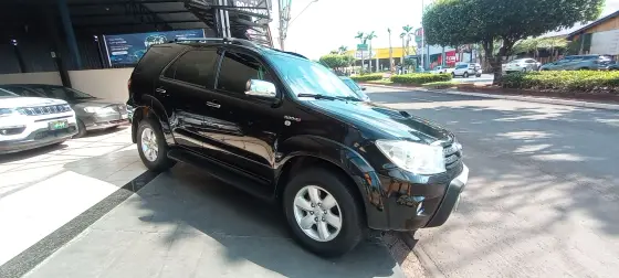 TOYOTA HILUX SW4 2011