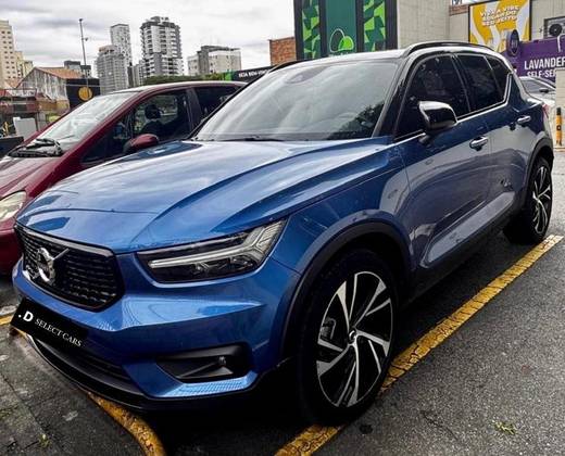 VOLVO XC40 2020